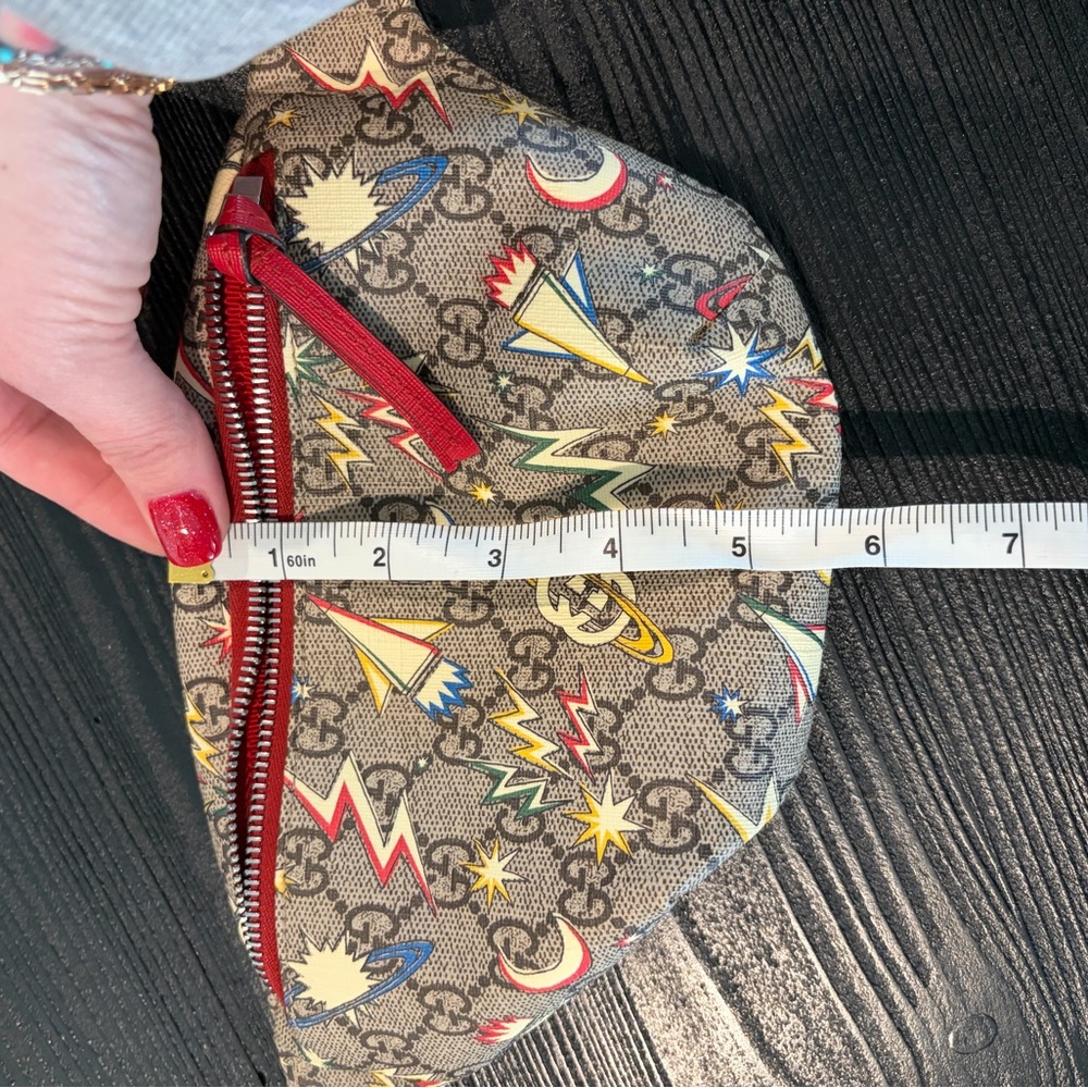 Gucci Beige Waist/Crossbody Bag with Red and Multicolor Accents - Picture 8 of 9
